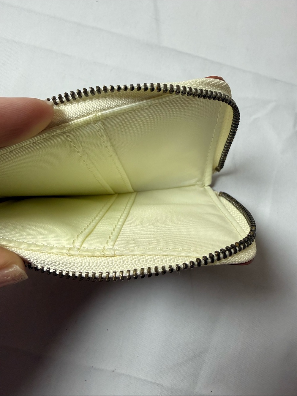 Thread Leather Zip Wallet - Picture 3 of 3